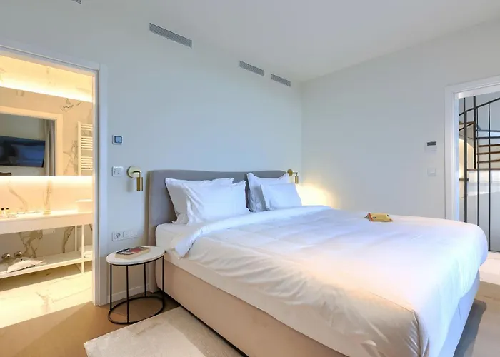 度假居 Semi-detached Crveni Vrh 1-2-3- By Interhome 萨武德里亚